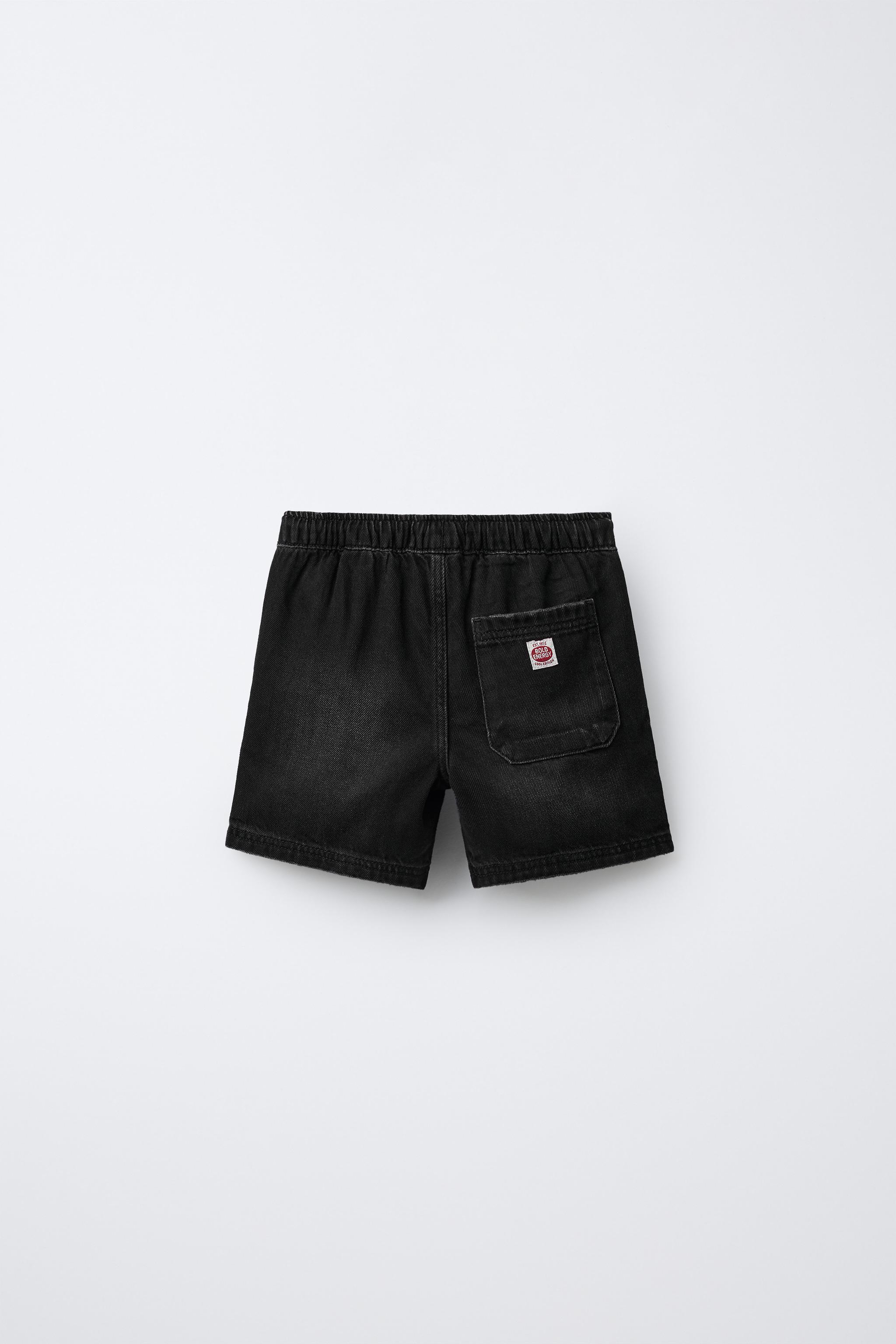 DENIM SHORTS WITH LABEL